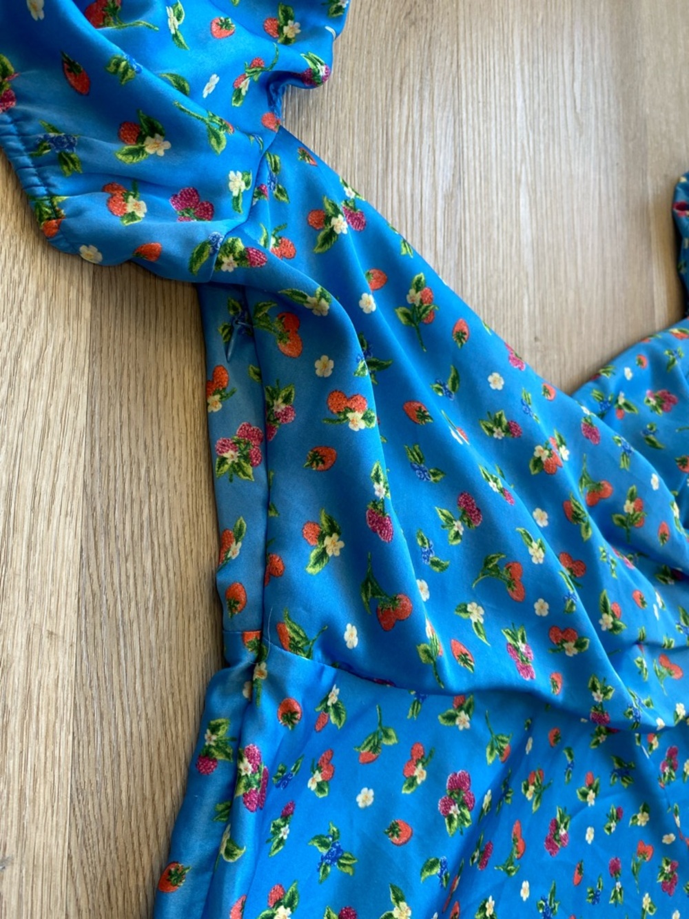 Zara Blue Floral Puff Sleeve Mini Dress Cottagecore Strawberry Print Size M - Picture 6 of 12